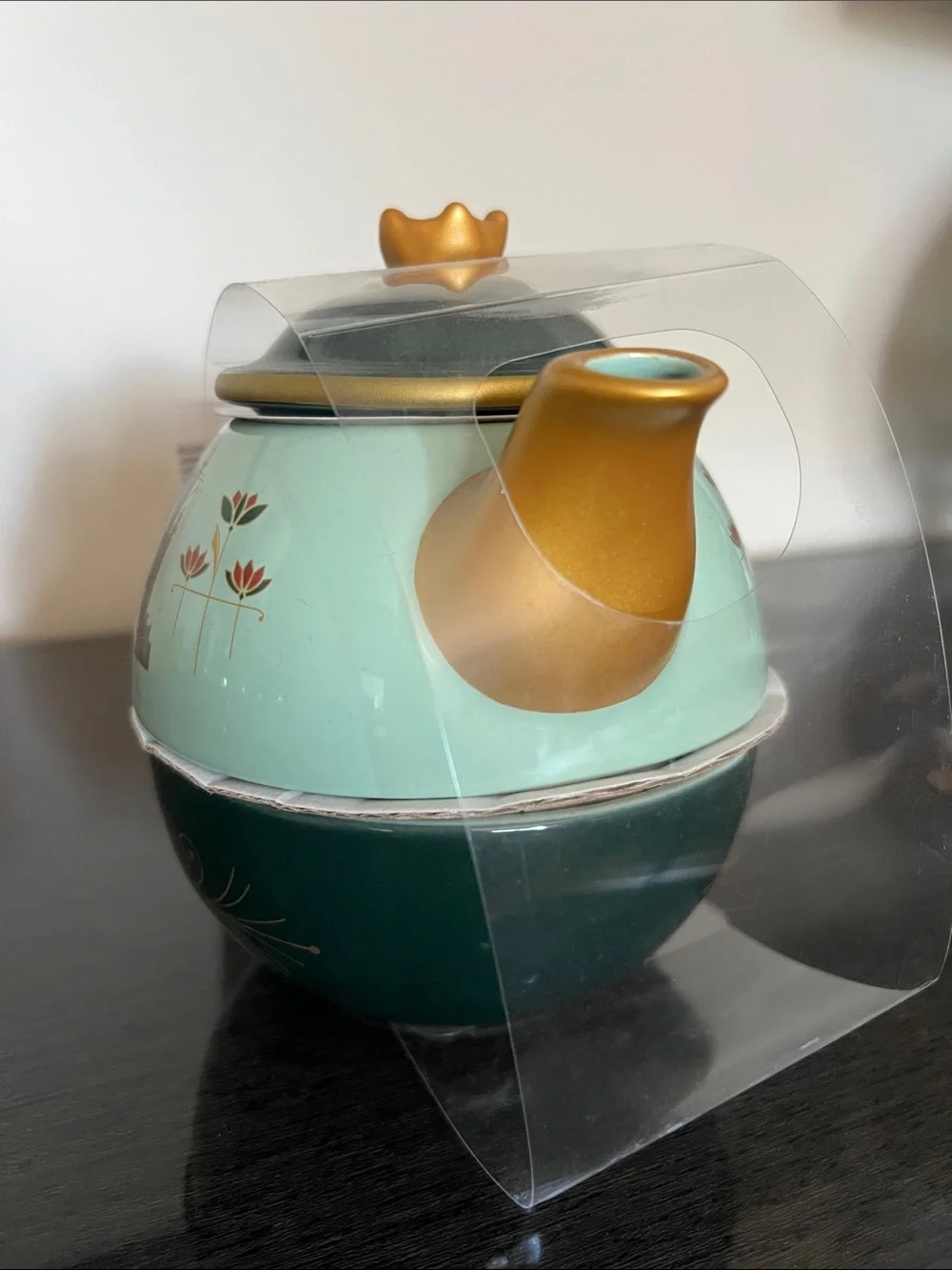 Disneys Princess Tiana’s  Bayou Adventure Green Teapot & Cup with Gold Accents - Picture 7 of 9
